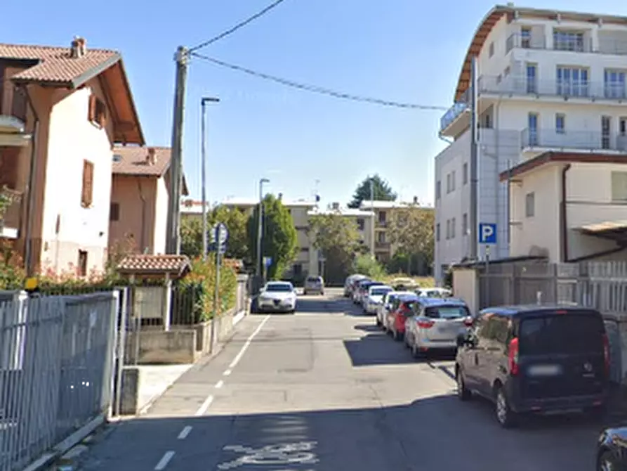 Immagine 5 di Garage in vendita  in Via Cenisio a Bergamo