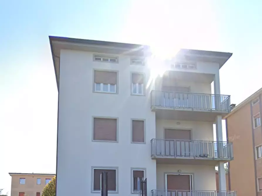 Immagine 10 di Mansarda in vendita  in Via Trento a Curno