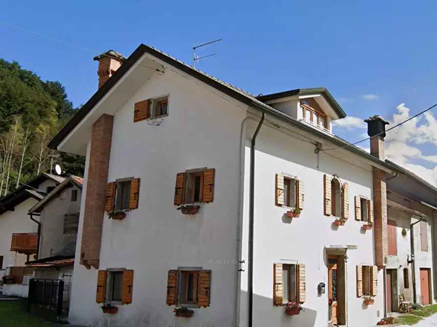 Immagine 9 di Porzione di casa in vendita  in  Via della Grotta a Alpago