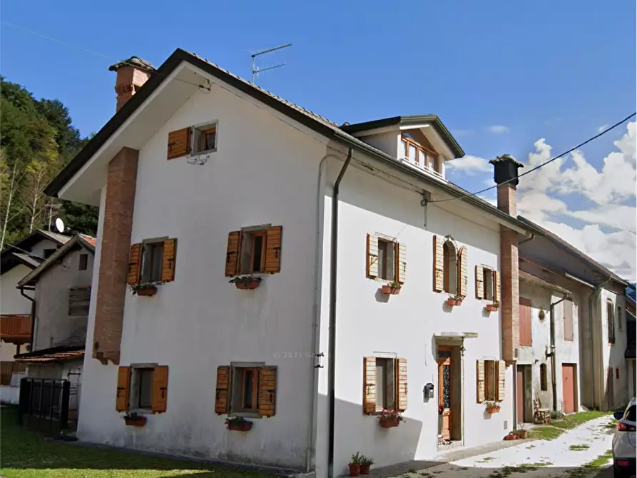 Immagine 19 di Porzione di casa in vendita  in  Via della Grotta a Alpago