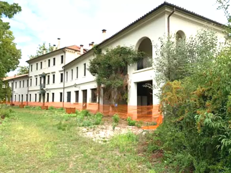 Immagine 1 di Villa in vendita  in Via Vittorio Emanuele a Meduna Di Livenza