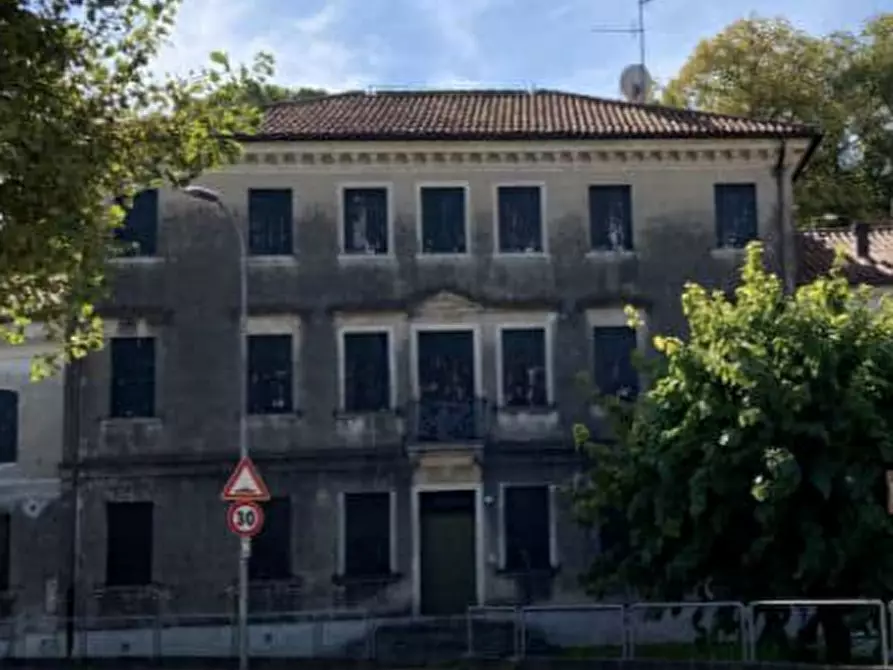 Immagine 4 di Villa in vendita  in Via Vittorio Emanuele a Meduna Di Livenza