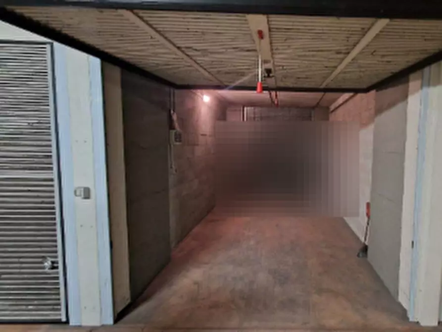 Immagine 7 di Garage in vendita  in Piazza Adriano a Torino
