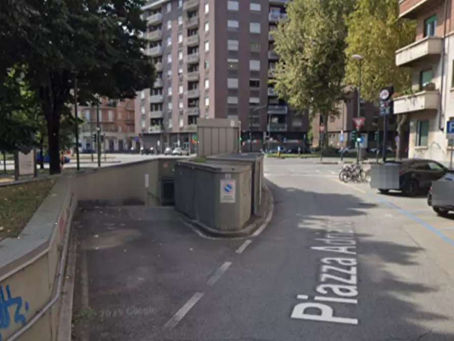 Immagine 6 di Garage in vendita  in Piazza Adriano a Torino