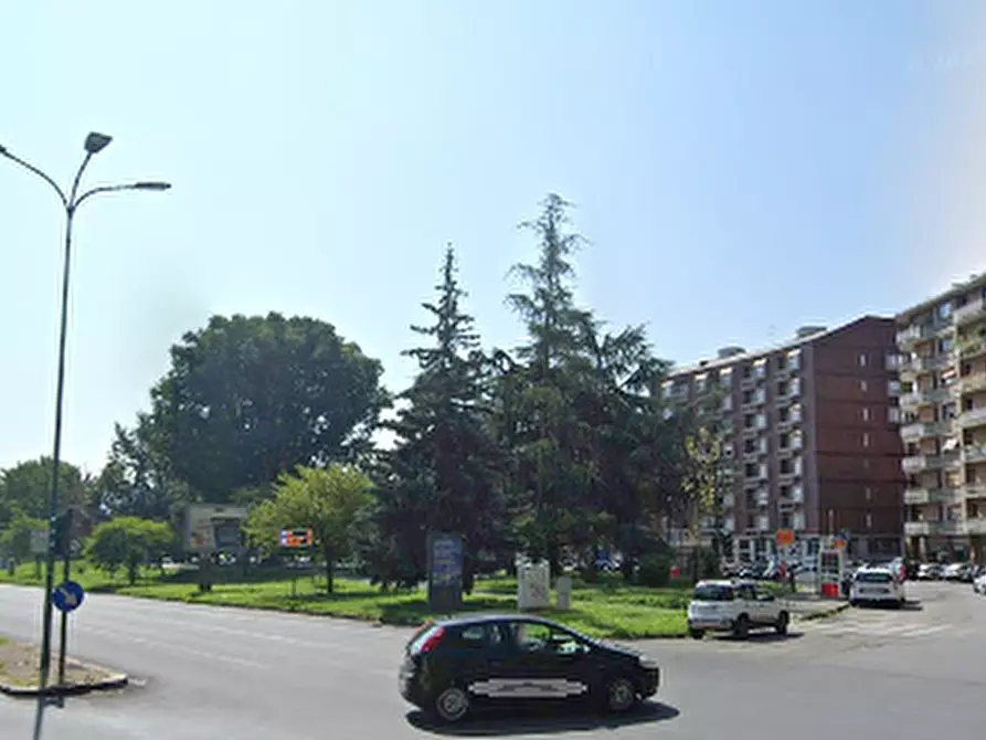 Immagine 1 di Garage in vendita  in Piazza Adriano a Torino