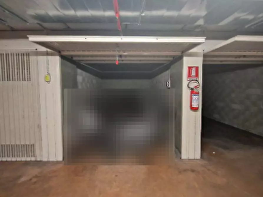 Immagine 8 di Garage in vendita  in Piazza Adriano a Torino