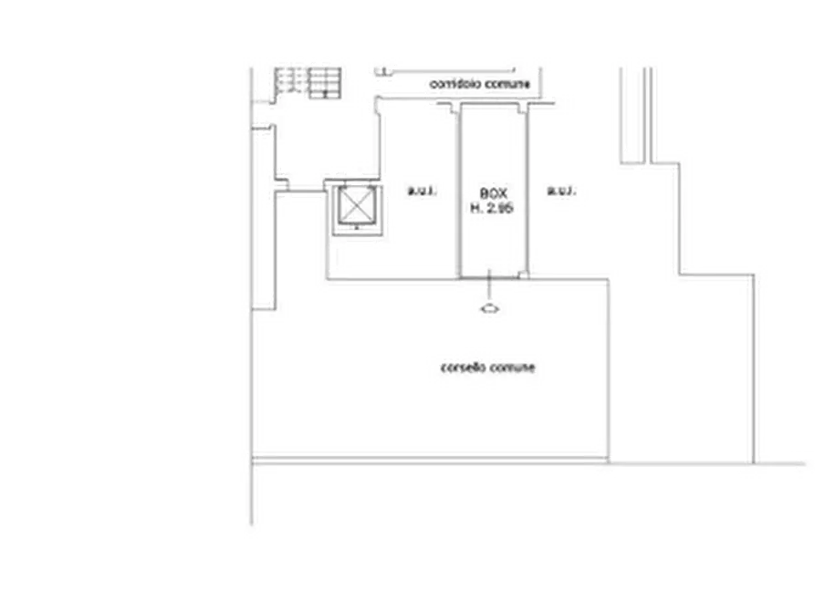Immagine 5 di Garage in vendita  in Via Francesco Petrarca a Pessano Con Bornago