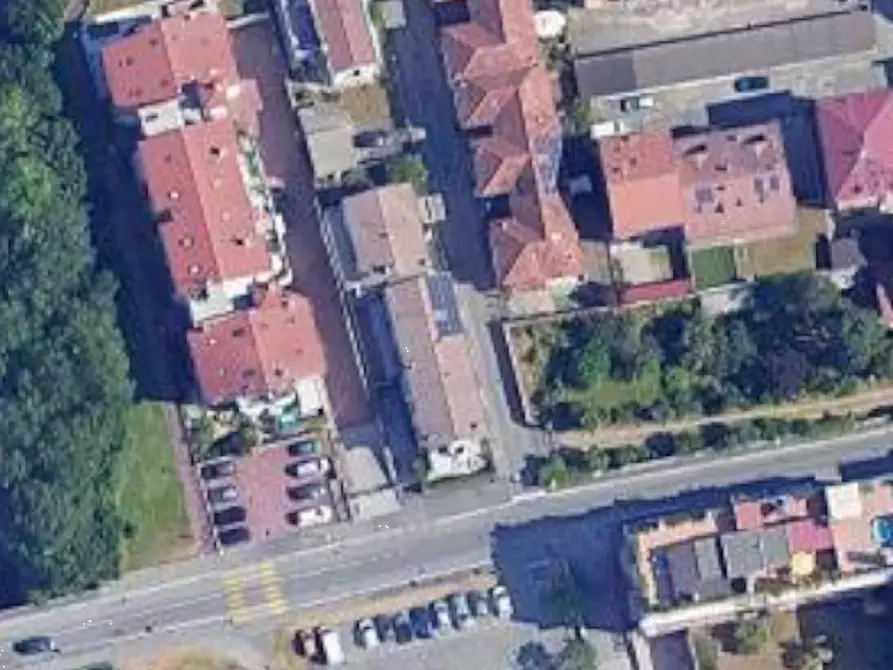 Immagine 12 di Garage in vendita  in Via Francesco Petrarca a Pessano Con Bornago