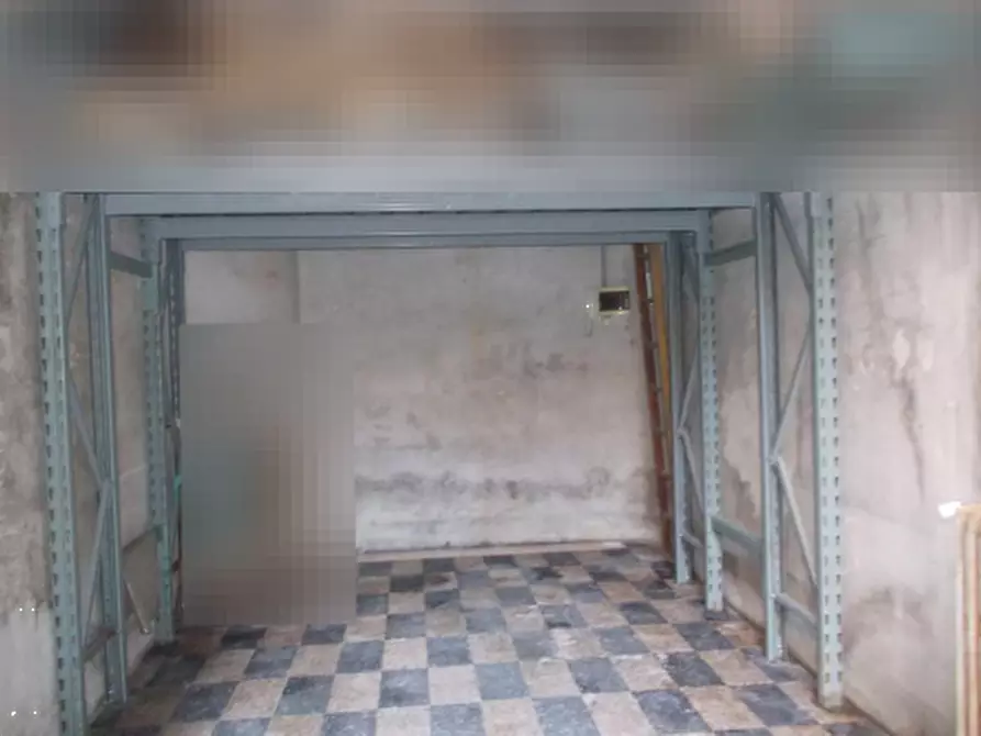Immagine 5 di Garage in vendita  in Via Privata Ebro a Milano