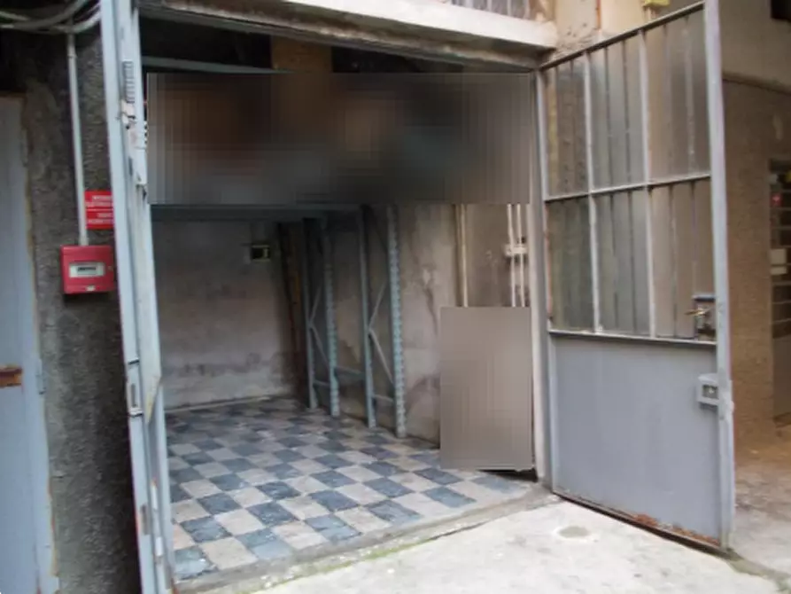Immagine 7 di Garage in vendita  in Via Privata Ebro a Milano