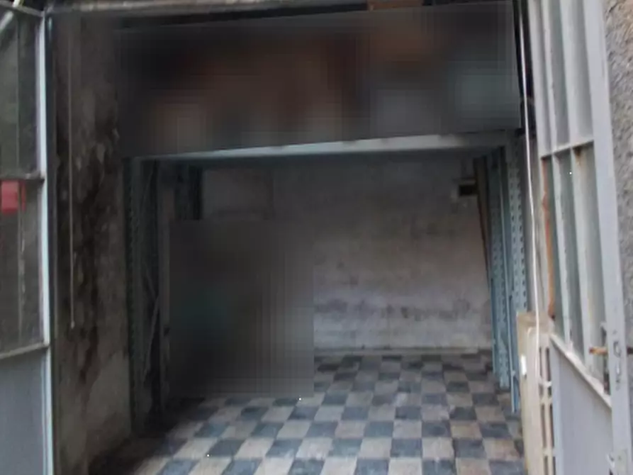 Immagine 8 di Garage in vendita  in Via Privata Ebro a Milano
