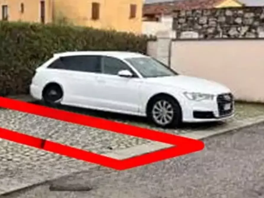 Immagine 2 di Posto auto in vendita  in Via San Carlo a Muscoline