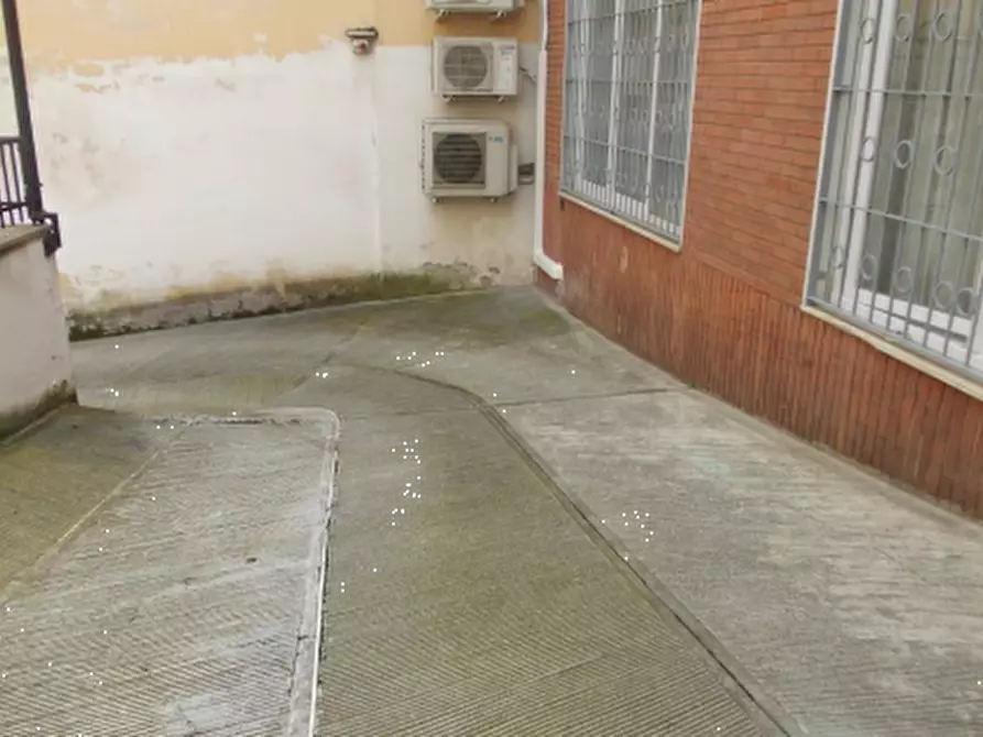 Immagine 8 di Garage in vendita  in V.le Bligny a Milano