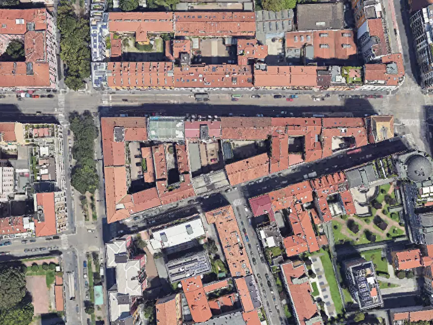 Immagine 12 di Garage in vendita  in V.le Bligny a Milano