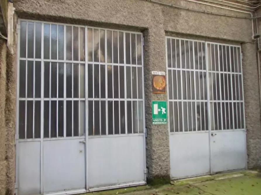 Immagine 2 di Garage in vendita  in Via Privata Ebro a Milano