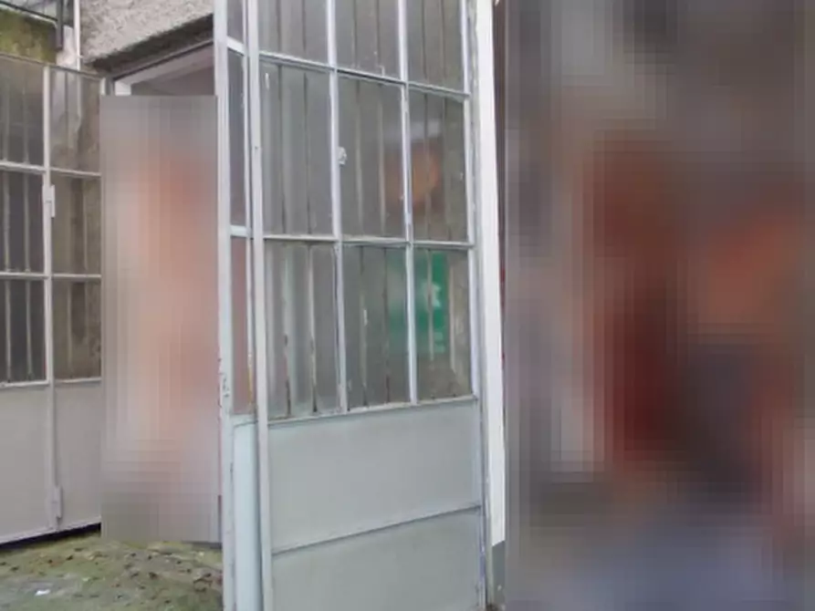 Immagine 3 di Garage in vendita  in Via Privata Ebro a Milano