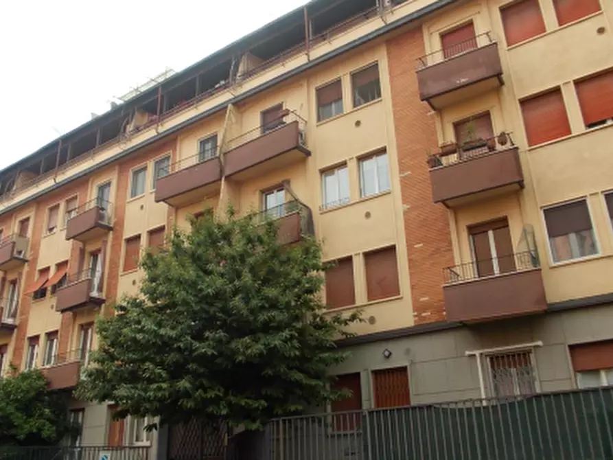 Immagine 10 di Garage in vendita  in Via Privata Ebro a Milano