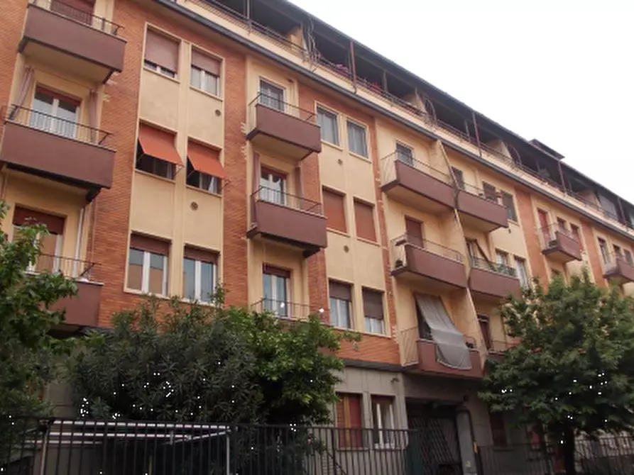 Immagine 11 di Garage in vendita  in Via Privata Ebro a Milano