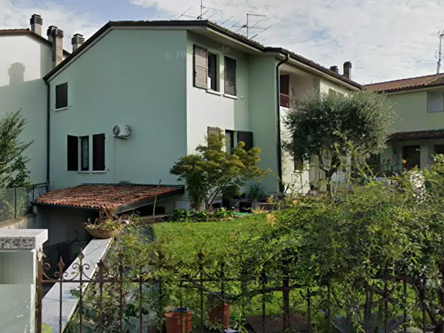 Immagine 1 di Villetta a schiera in vendita  in Via delle Querce a Azzano Mella