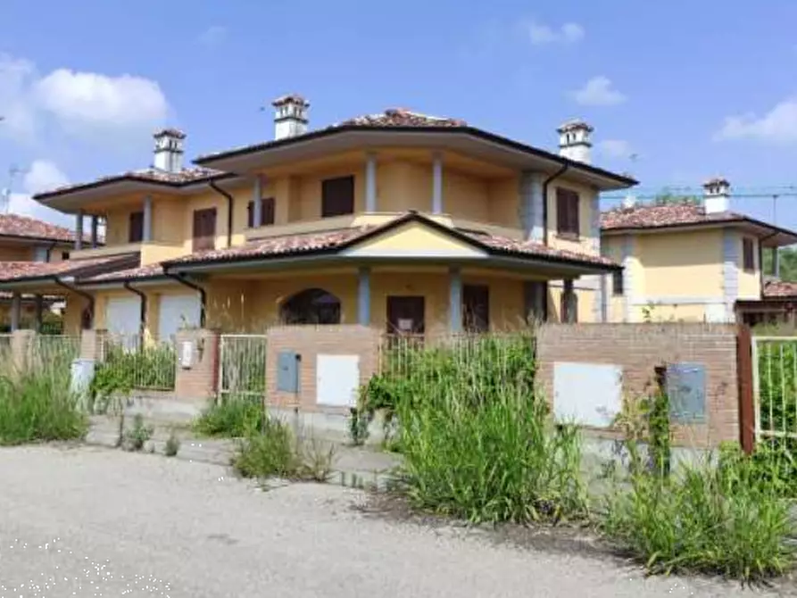 Immagine 2 di Porzione di villa in vendita  in Via Cassarà a Roncaro
