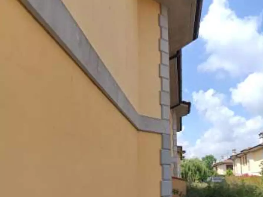 Immagine 4 di Porzione di villa in vendita  in Via Cassarà a Roncaro