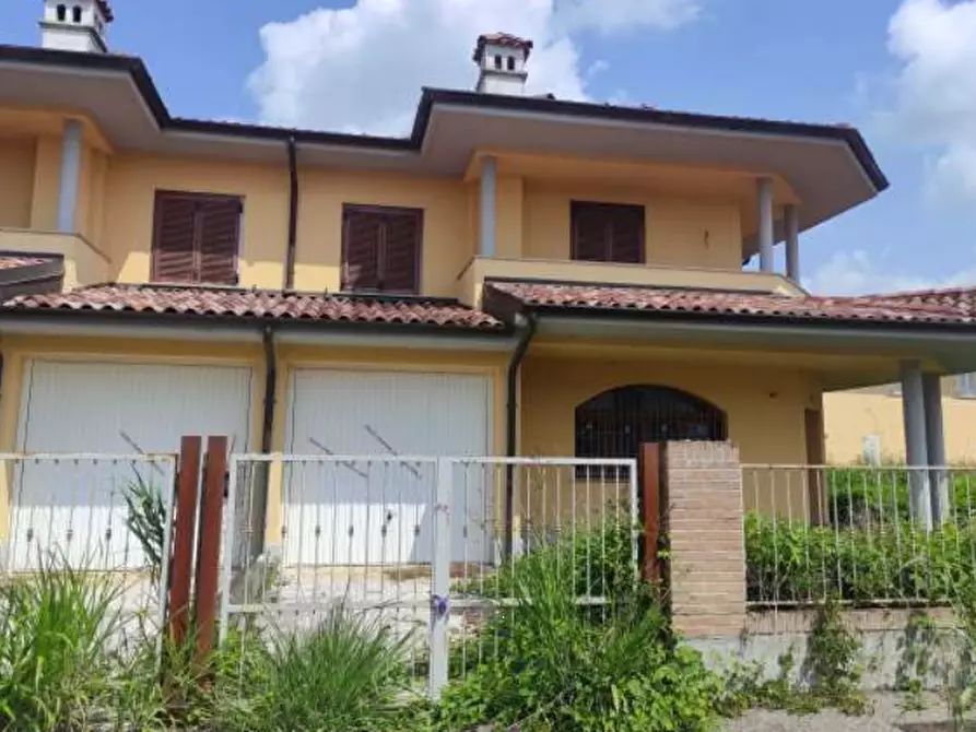 Immagine 9 di Porzione di villa in vendita  in Via Cassarà a Roncaro