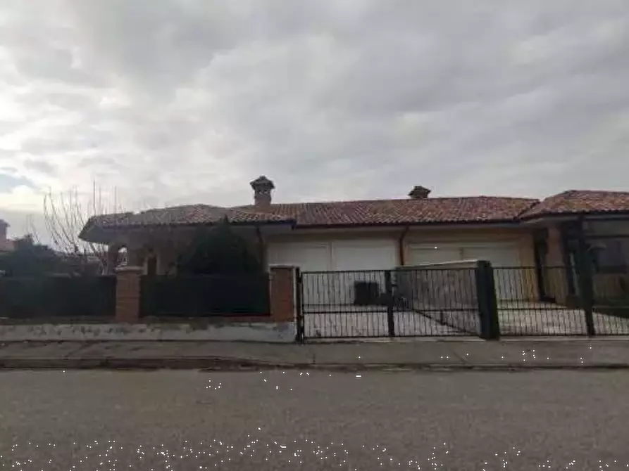 Immagine 17 di Porzione di villa in vendita  in Via Cassarà a Roncaro