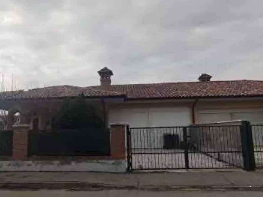 Immagine 18 di Porzione di villa in vendita  in Via Cassarà a Roncaro