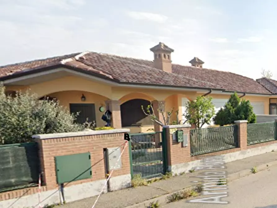 Immagine 21 di Porzione di villa in vendita  in Via Cassarà a Roncaro