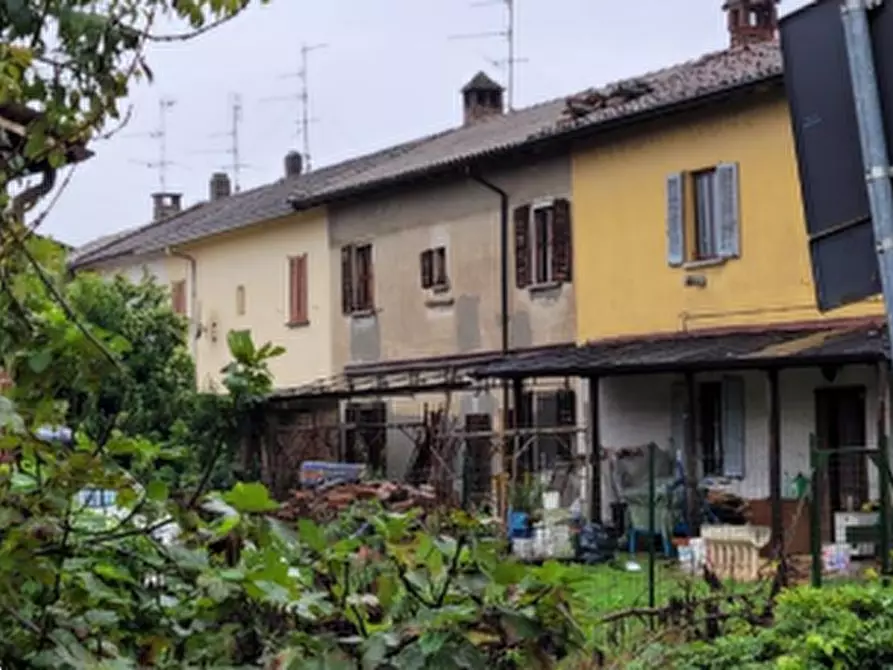 Immagine 3 di Casa indipendente in vendita  in Via Cairoli a Albuzzano