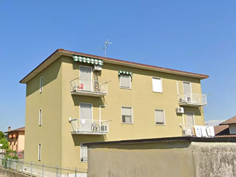 Immagine 13 di Appartamento in vendita  in Via Verdi a Gerenzago