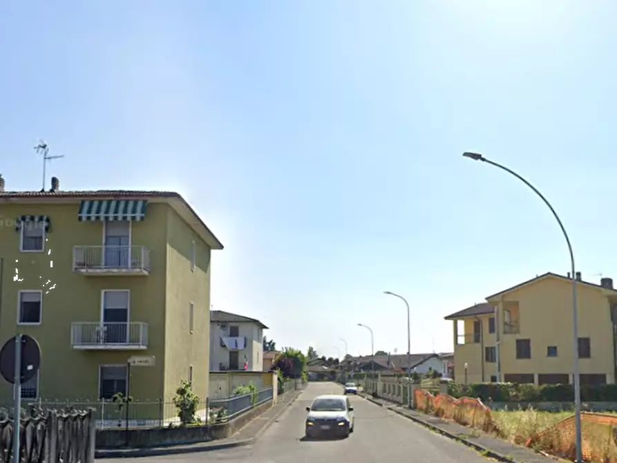 Immagine 15 di Appartamento in vendita  in Via Verdi a Gerenzago