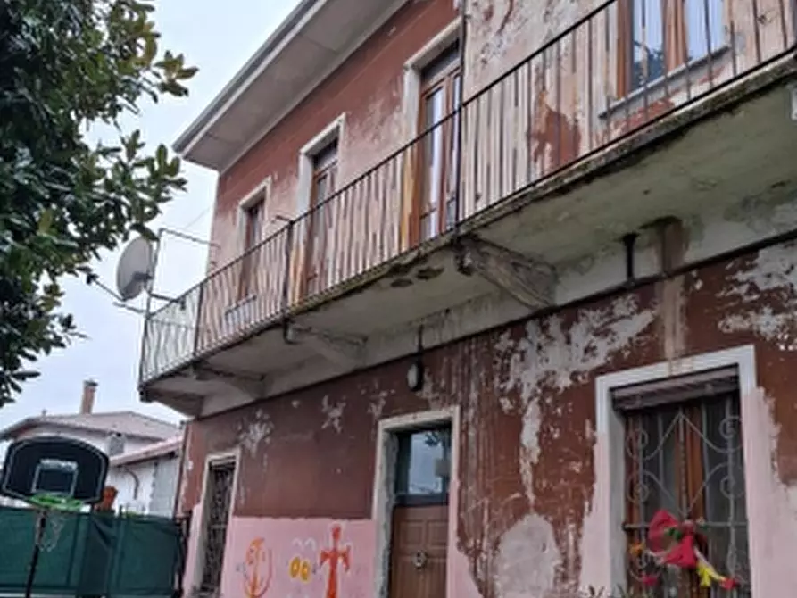 Immagine 9 di Casa indipendente in vendita  in Via Rossini a Busto Arsizio
