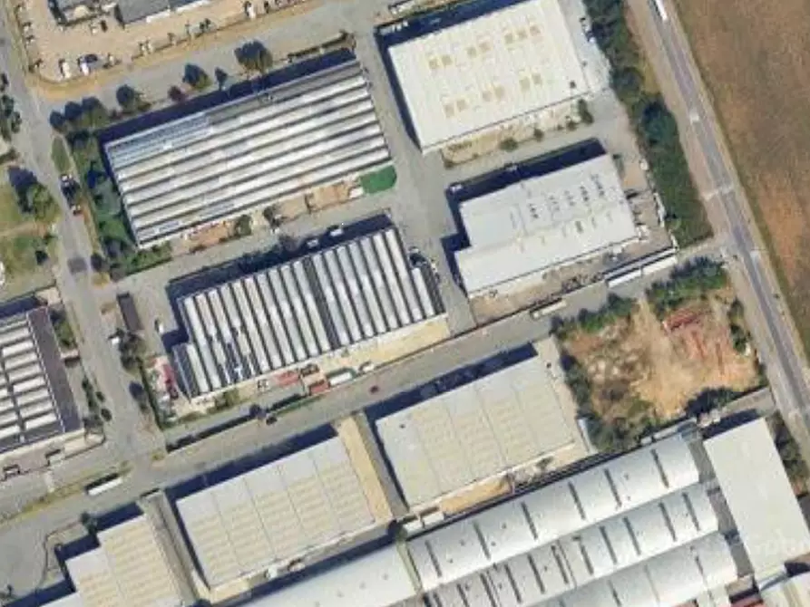 Immagine 10 di Garage in vendita  in Via Caduti di Nassirya a Giussano