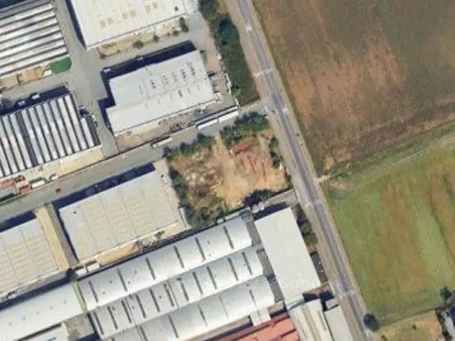 Immagine 11 di Garage in vendita  in Via Caduti di Nassirya a Giussano