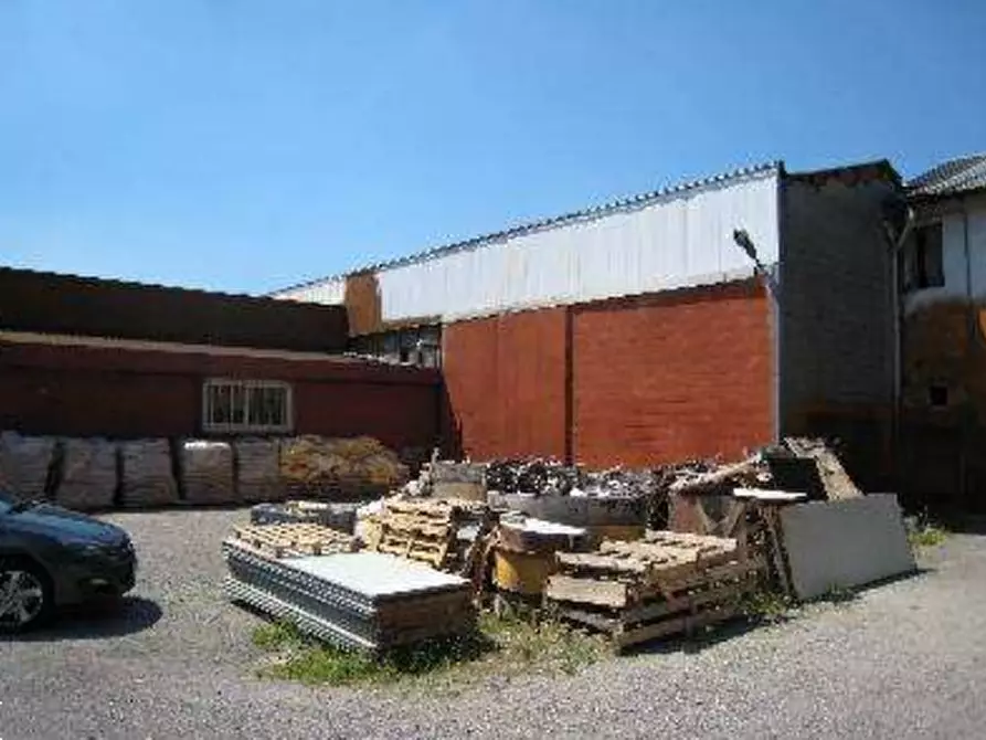 Immagine 2 di Capannone industriale in vendita  in Via Drizza-Donizzetti  a Solaro