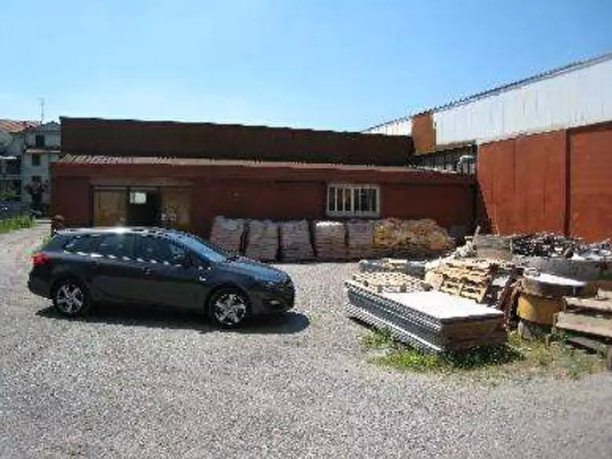 Immagine 3 di Capannone industriale in vendita  in Via Drizza-Donizzetti  a Solaro