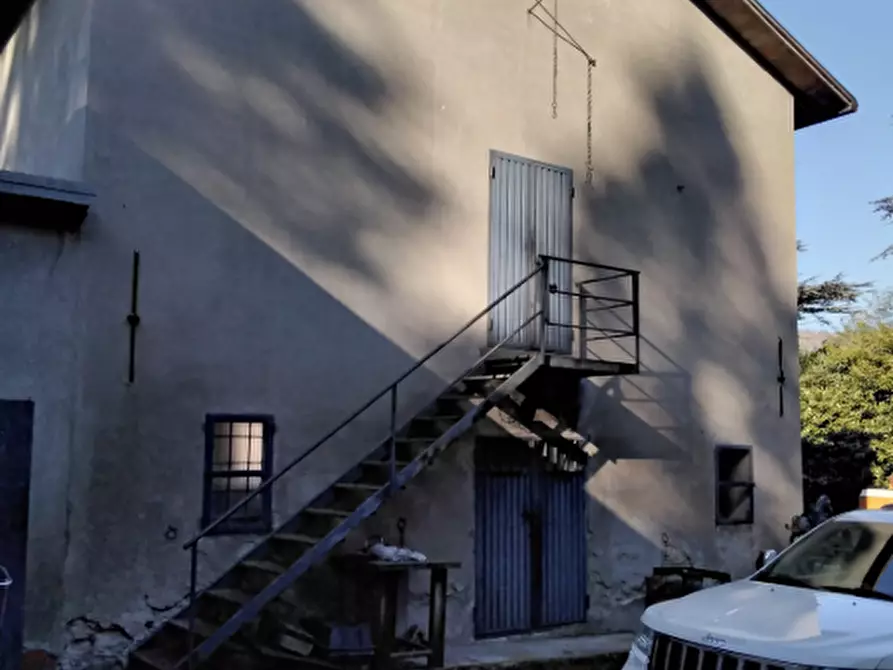 Immagine 6 di Rustico / casale in vendita  in Via Borgonovi a Viano