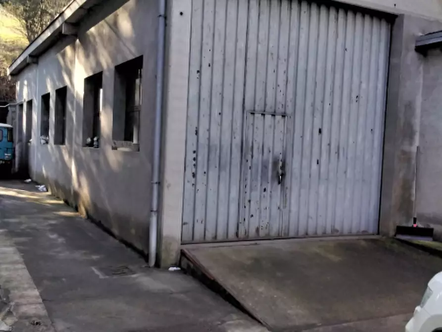 Immagine 7 di Rustico / casale in vendita  in Via Borgonovi a Viano