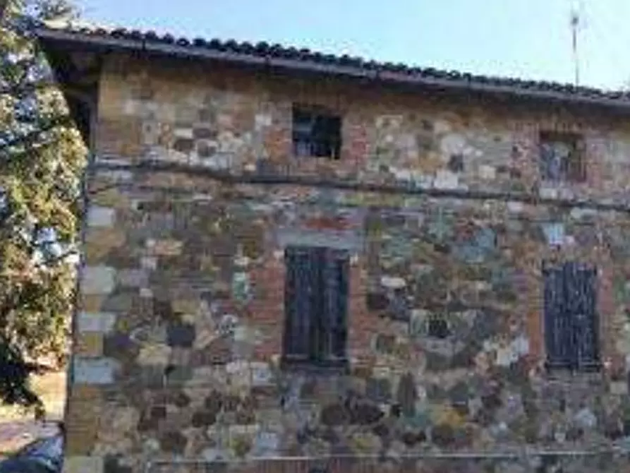 Immagine 8 di Rustico / casale in vendita  in Via Borgonovi a Viano