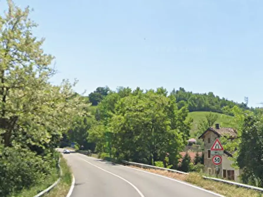 Immagine 12 di Rustico / casale in vendita  in Via Borgonovi a Viano