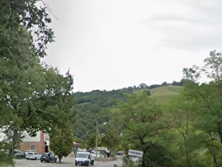 Immagine 14 di Rustico / casale in vendita  in Via Borgonovi a Viano