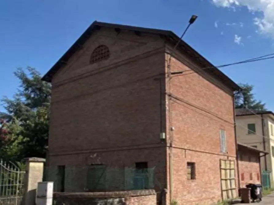 Immagine 2 di Hotel in vendita  in Via Naborre Campanini a Albinea