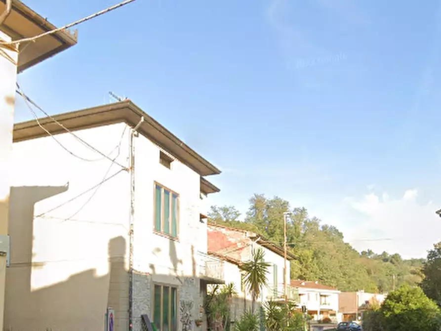 Immagine 9 di Casa indipendente in vendita  in Via del Poggiolo  a Prato