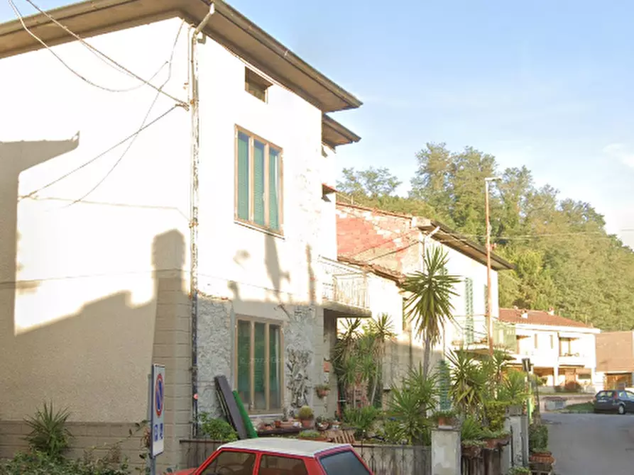 Immagine 10 di Casa indipendente in vendita  in Via del Poggiolo  a Prato