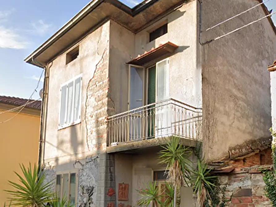 Immagine 12 di Casa indipendente in vendita  in Via del Poggiolo  a Prato