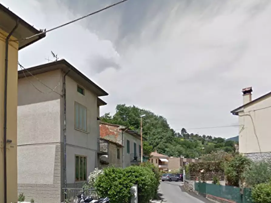 Immagine 17 di Casa indipendente in vendita  in Via del Poggiolo  a Prato