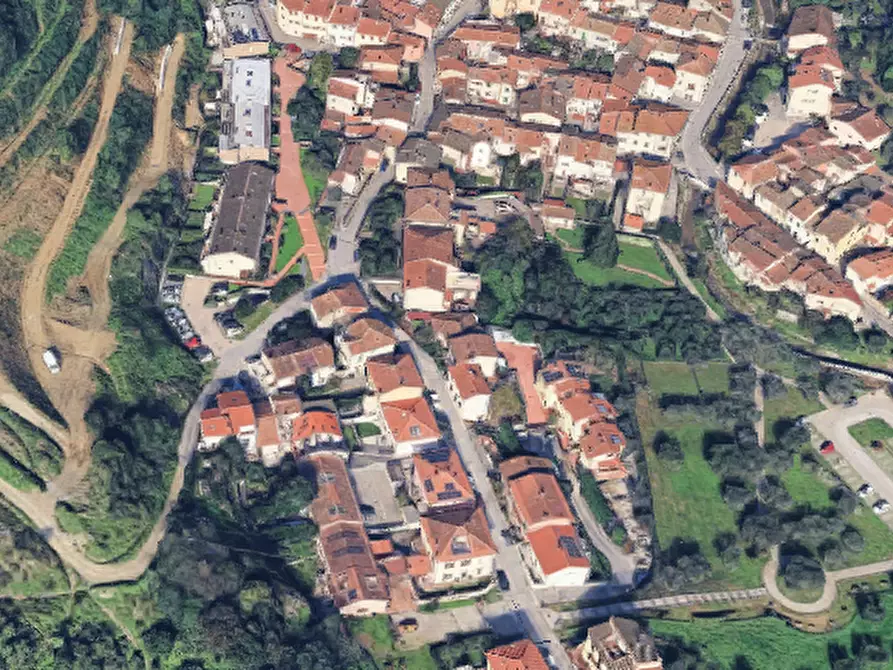 Immagine 24 di Casa indipendente in vendita  in Via del Poggiolo  a Prato