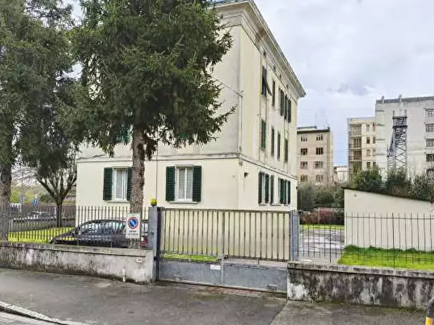 Immagine 6 di Appartamento in vendita  in Via Niccolò Machiavelli a Prato