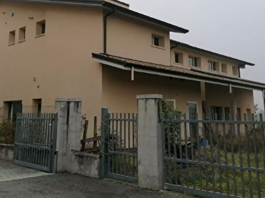 Immagine 4 di Rustico / casale in vendita  in Strada Viazza di Beneceto a Parma